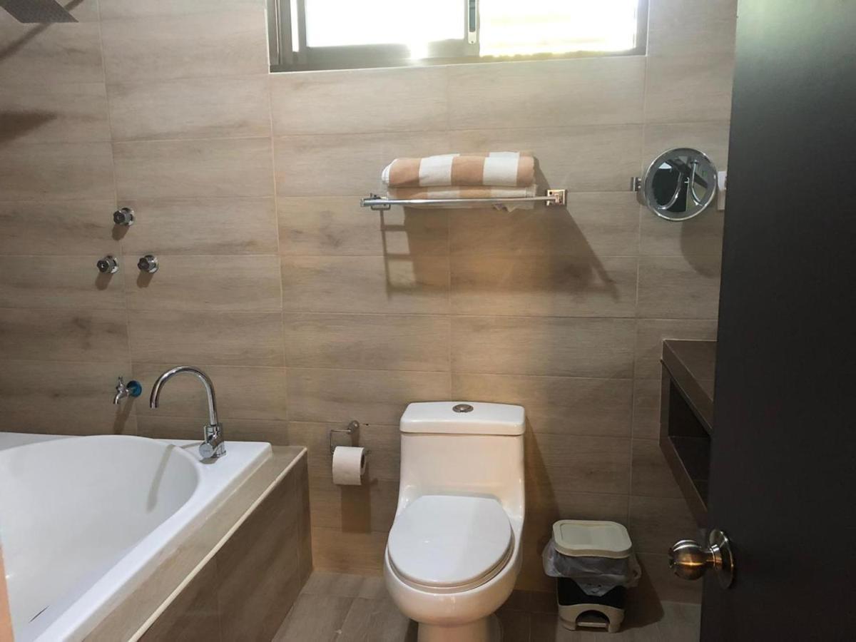 Casa Lili 2: Luxurious/Amplio/Hot Water/Economic/Wifi/Tv Daire Valladolid  Dış mekan fotoğraf